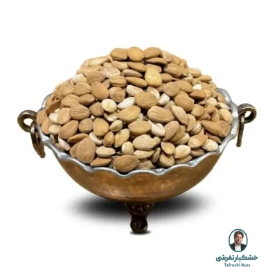 مغز هسته زرد آلو خام