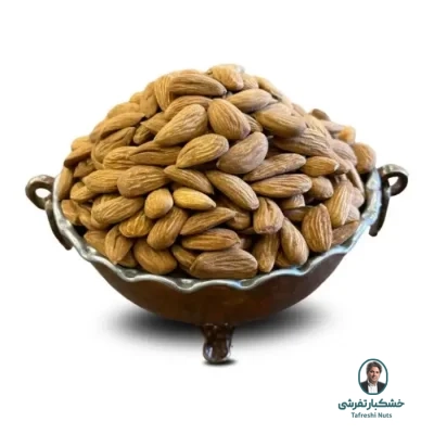 مغز بادام خام نجف آباد اصفهان
